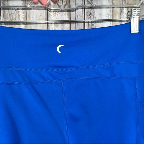 Zyia Light N Tight Blue Side Pocket 3/4 Length Leggings - Picture 6 of 6